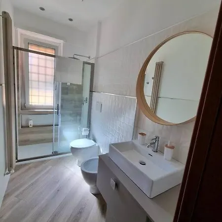 Lt Domus Roma.... A Due Passi Dal Centro דירה רומא